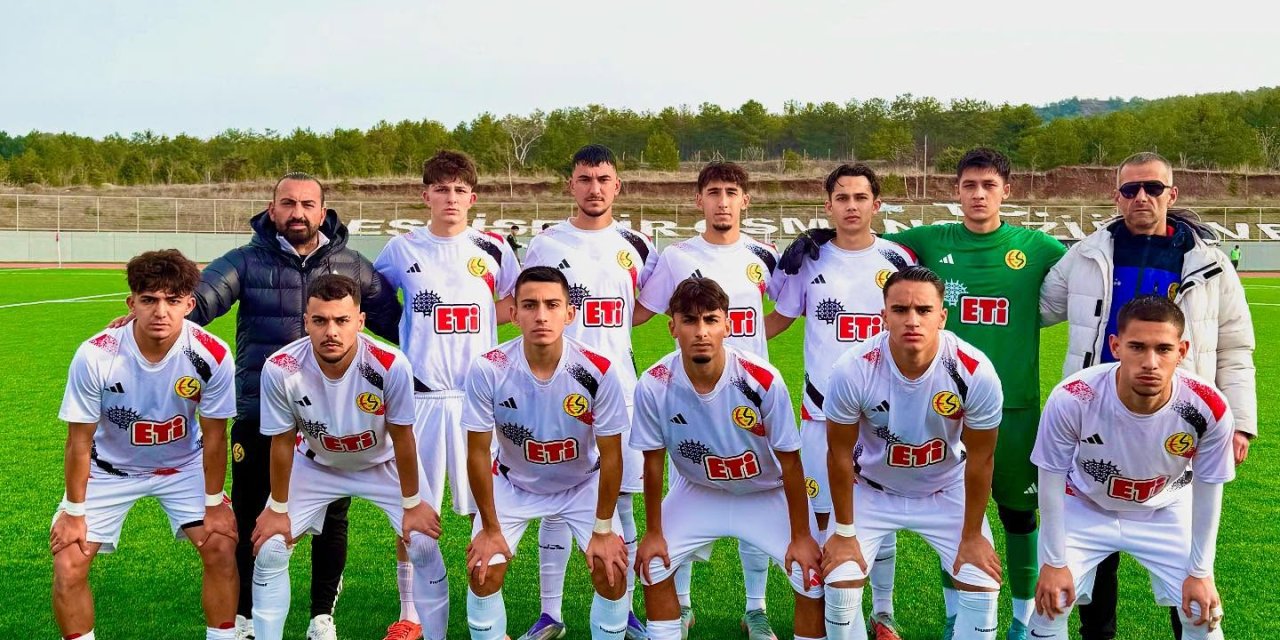 Genç Şimşekler fırsat tepti (2-2)