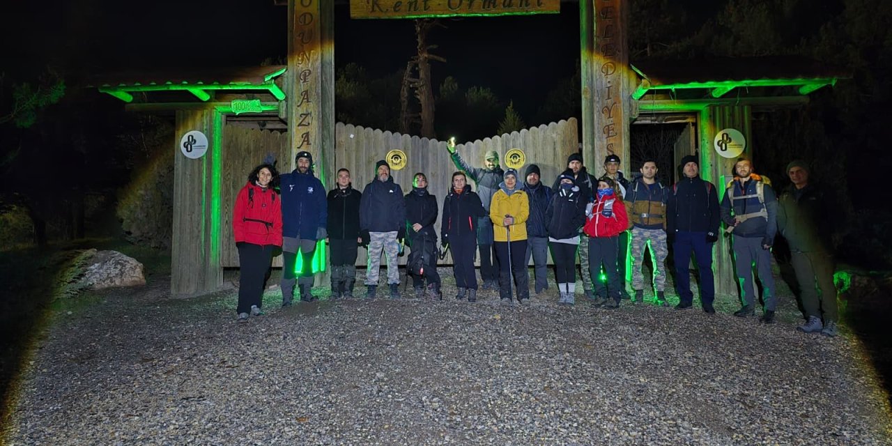 25 kişilik grup Kent Ormanı'nda 12 kilometre yürüdü