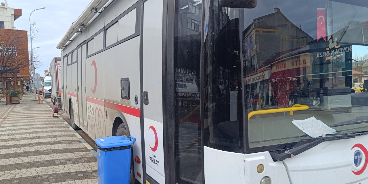 Kan bağışına vatandaşlardan yoğun ilgi