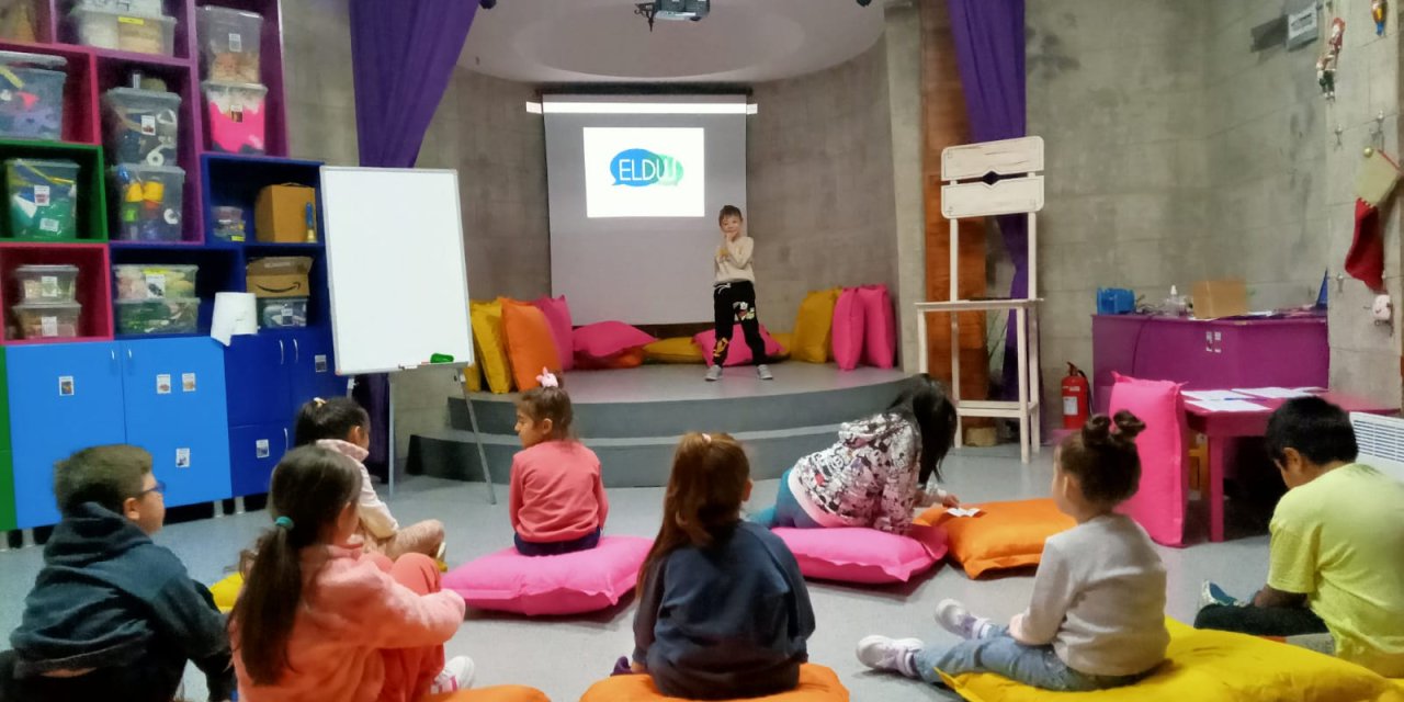 Eskişehir'de minikler insan haklarını öğrendi