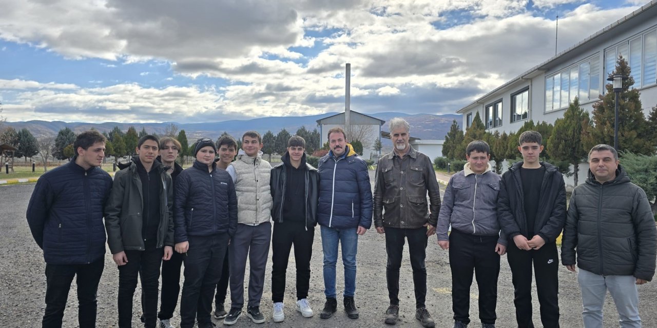 Öğrencilerden Yunus Emre Termik Santraline teknik gezi