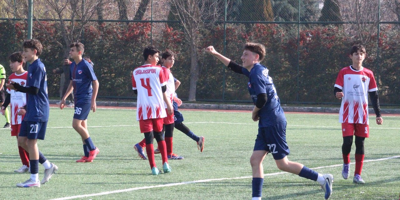 Çelikordu ve Altyapı Derneği şampiyonluk ipini göğüsledi…