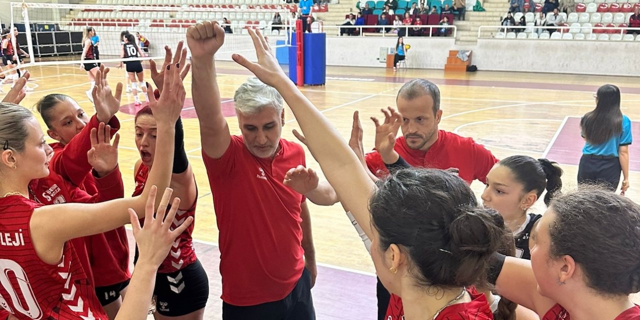 Şehir Koleji vazgeçmiyor