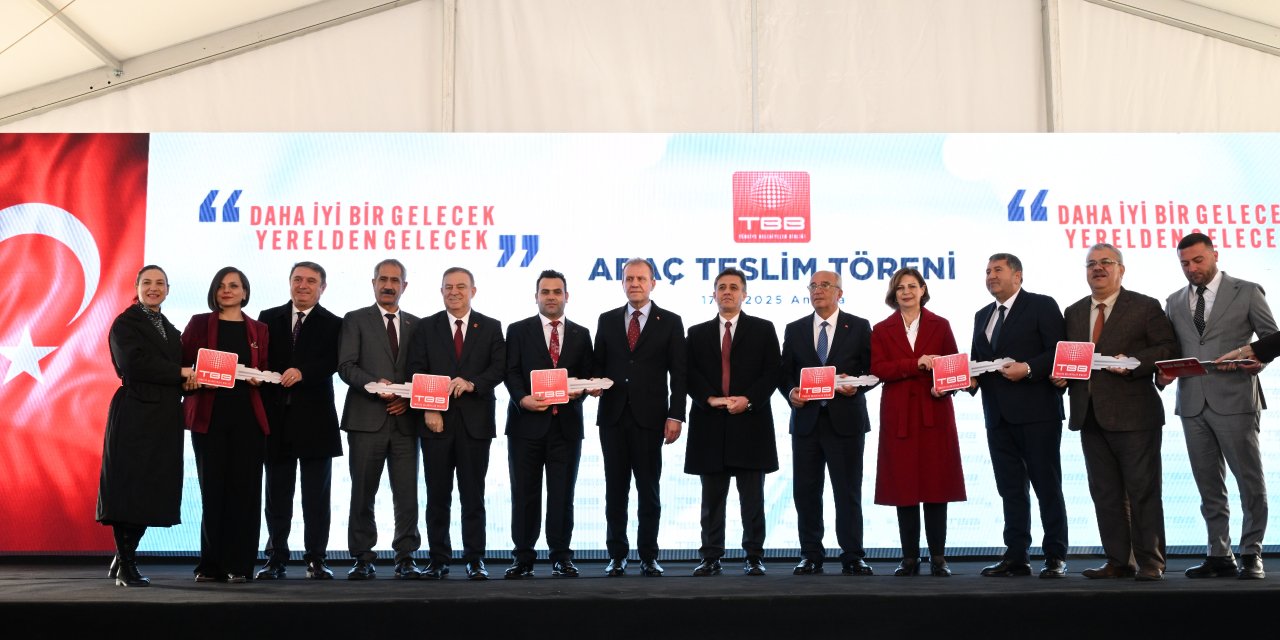 Başkan Ünlüce Ankara'da araç teslim törenine katıldı