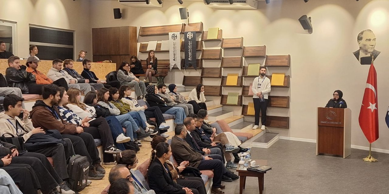 Geleceğin gazetecileri için özel eğitim programı