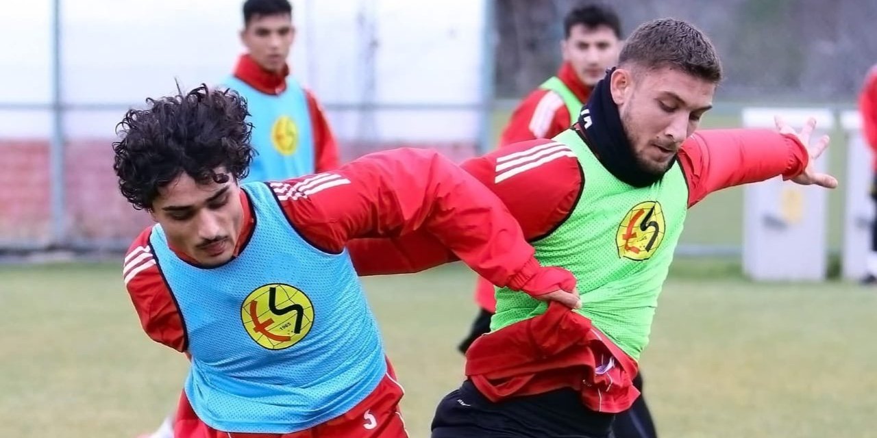 21 oyuncu ile Alanya’ya