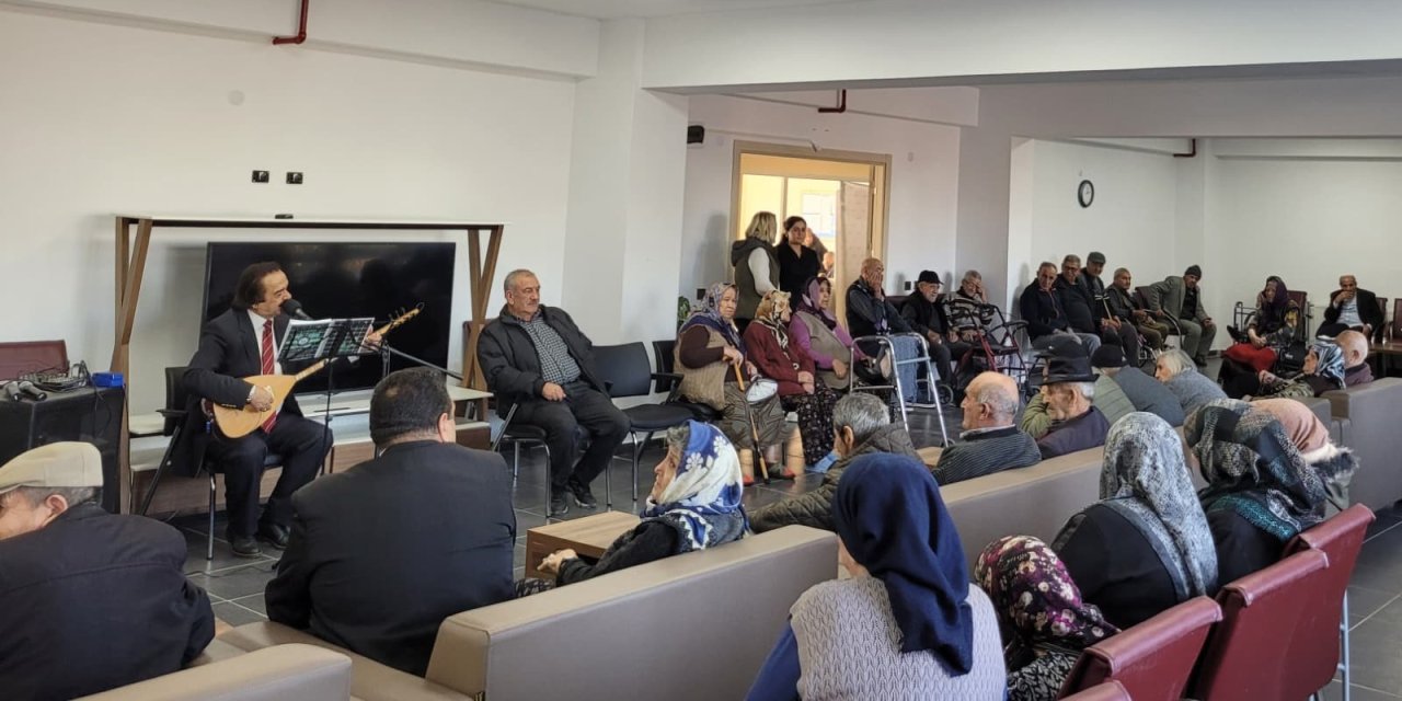 Eskişehir'de huzurevinde kalan yaşlılar için özel etkinlik