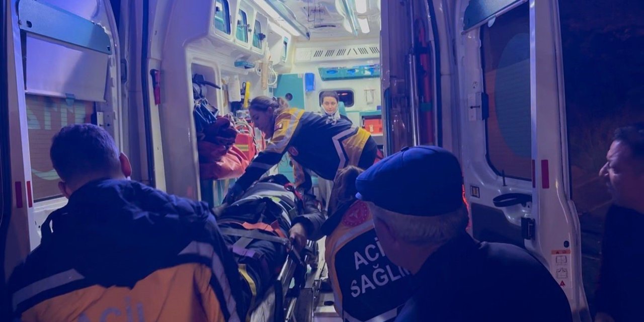 Yağışlı hava kaza getirdi