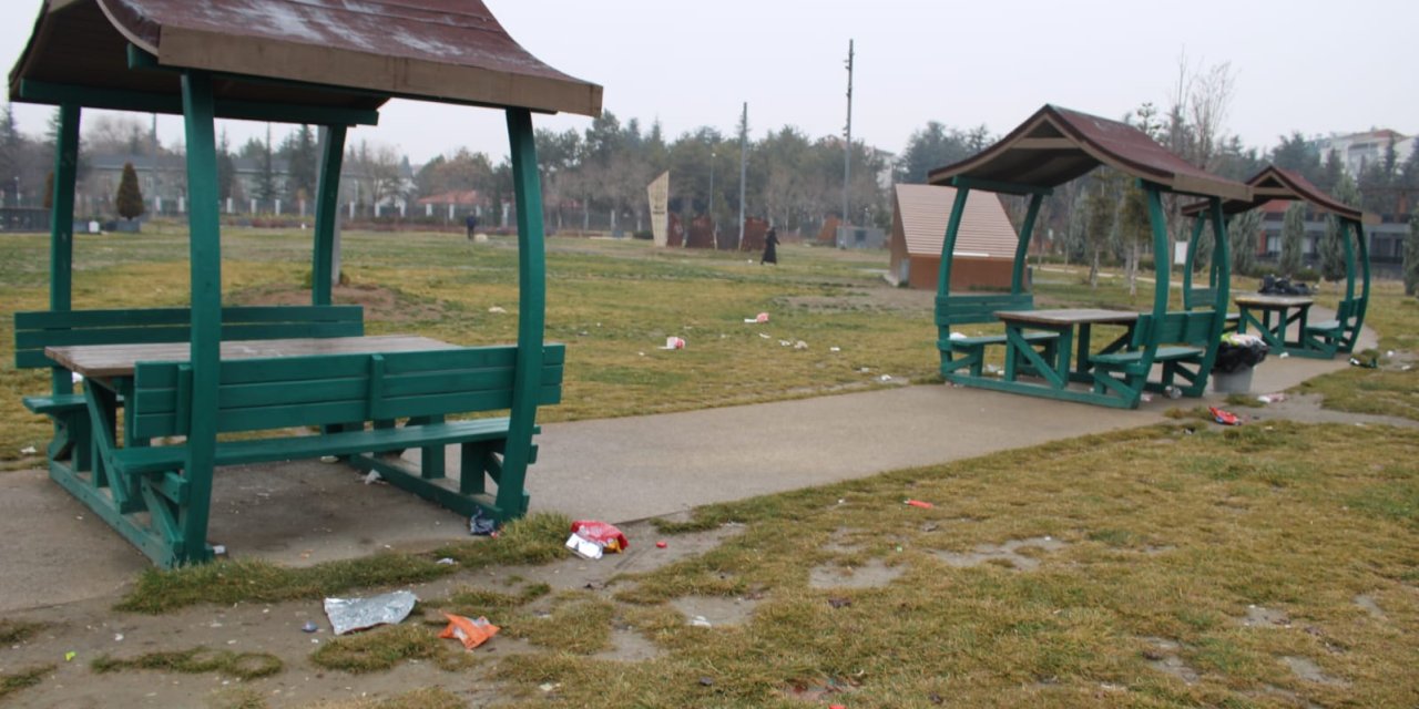Şehrin göbeğinde çirkin manzara!