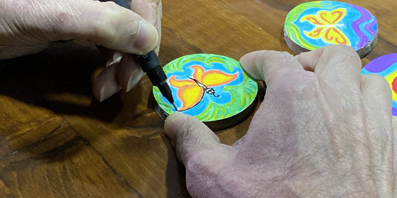 Eski karikatürcü yeni çizim hobisini ek gelir kaynağına dönüştürdü