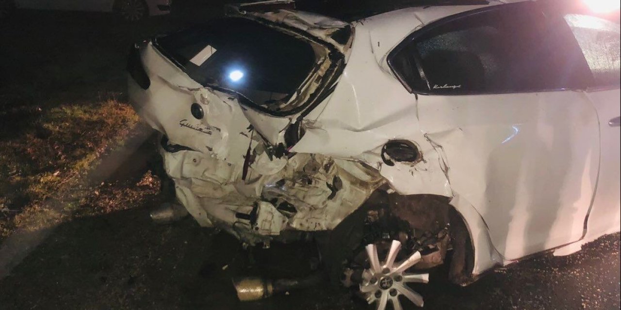 Otomobil ile tır çarpıştı: 2 yaralı