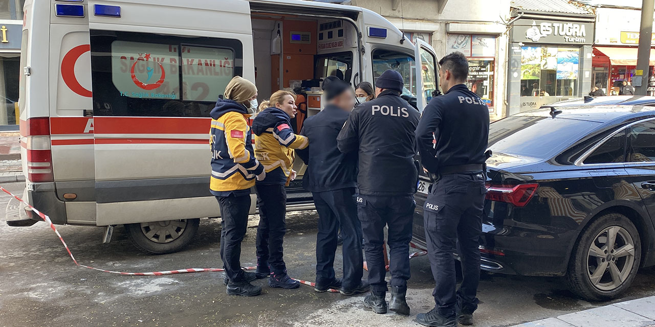 Eskişehir'de polis ve sağlık ekiplerinin alkollü şahısla zorlu sınavı