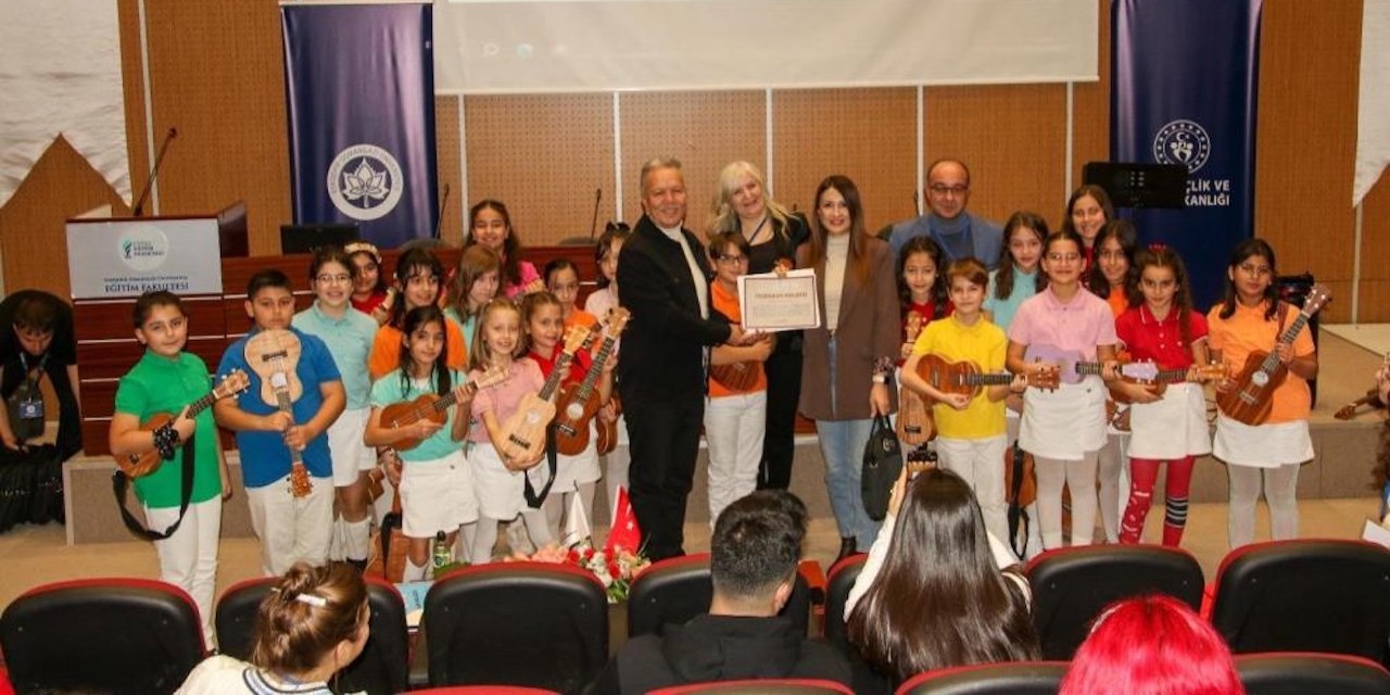 ESOGÜ'de "Gençlerle El Ele, Gönül Gönüle" projesi kapanış töreni düzenlendi