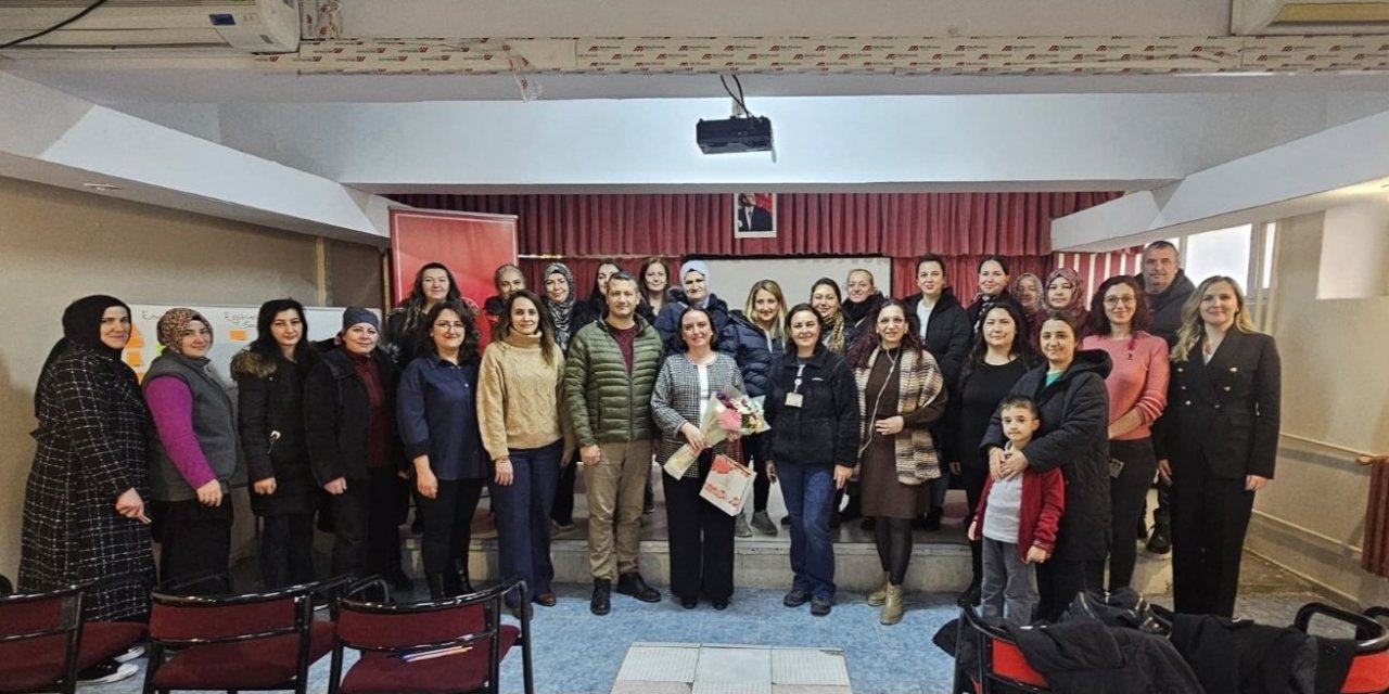 'Ailede Hayat Boyu Öğrenme' semineri düzenlendi