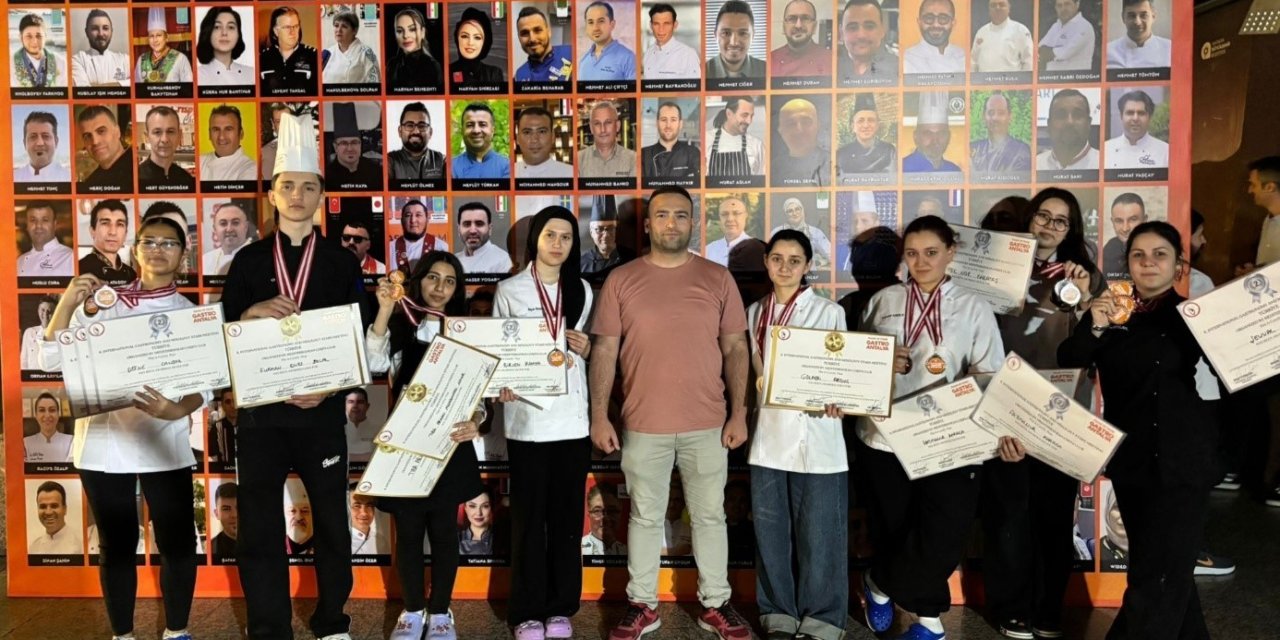 Eskişehirli öğrenciler 1 kupa ve 35 madalya kazandı