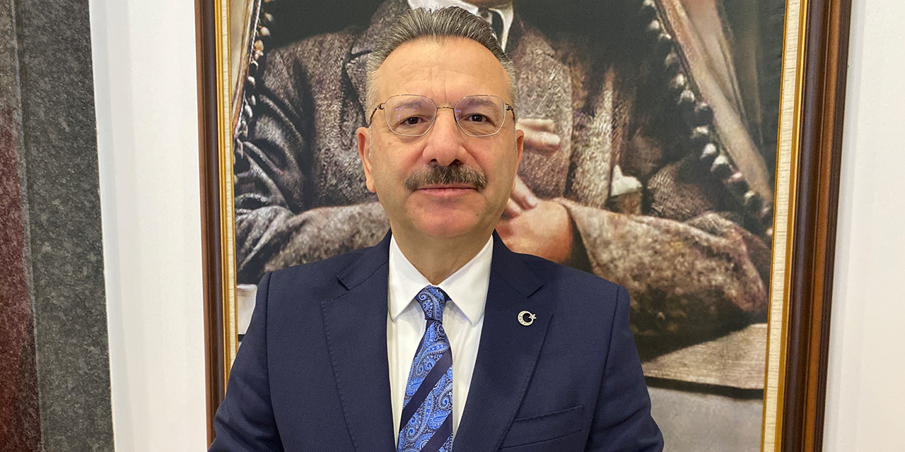 Vali Aksoy vatandaşların yeni yılını kutladı