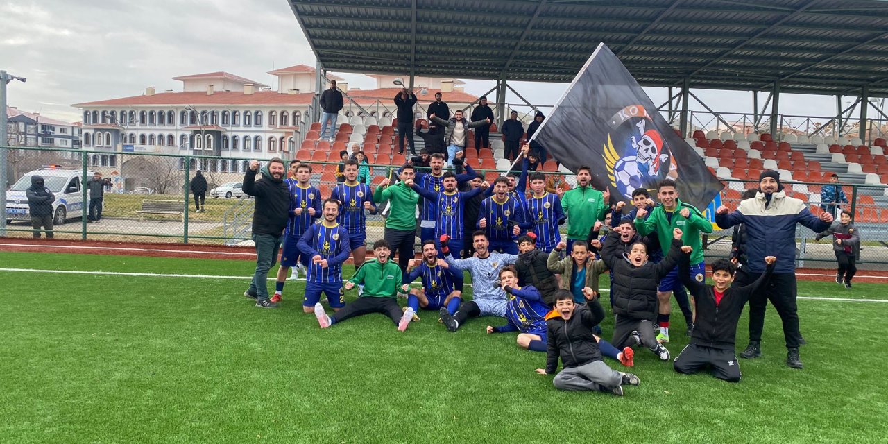 Zirvede dengeler değişmedi