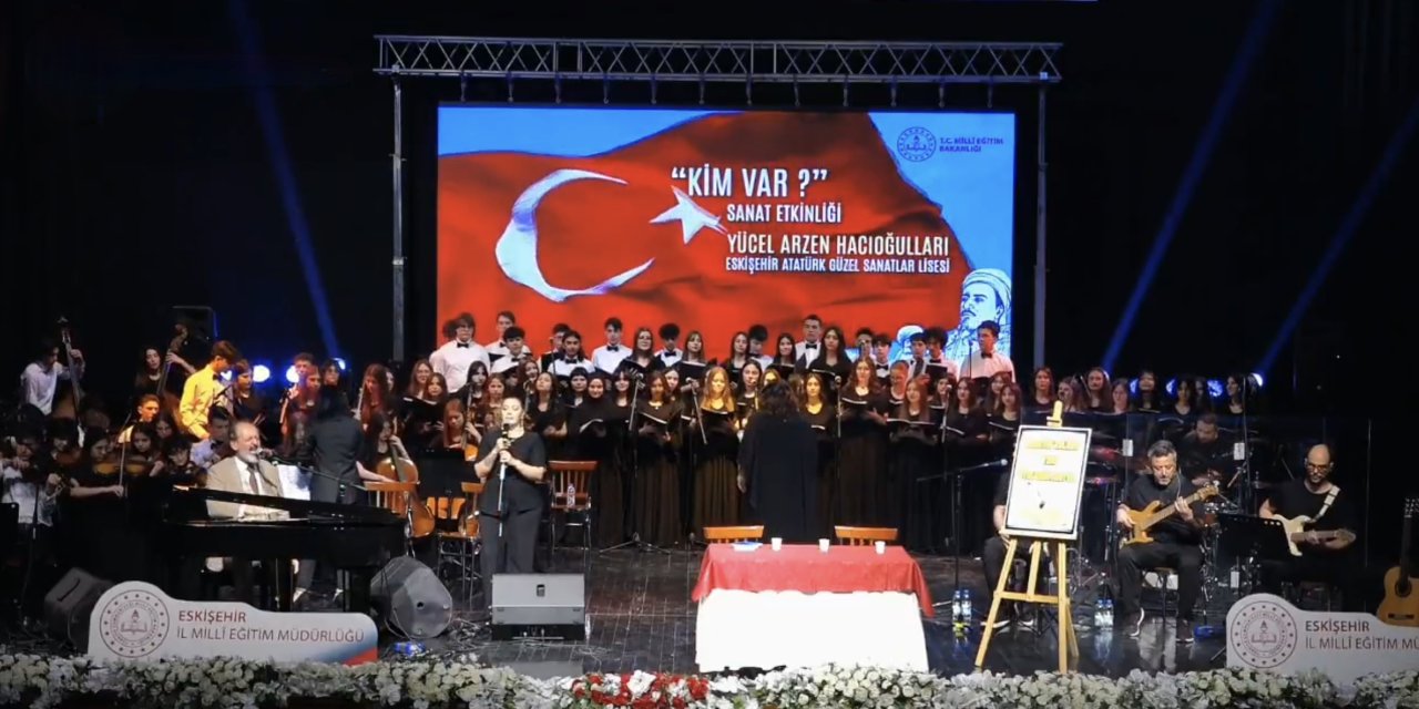 Yücel Arzen ve genç yeteneklerden görkemli performans