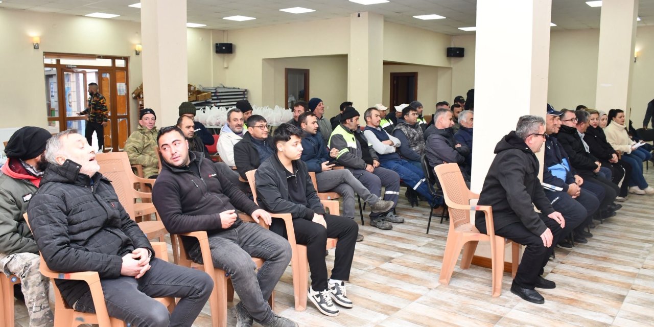 Başkan Karabacak personellerin yeni yılını kutladı