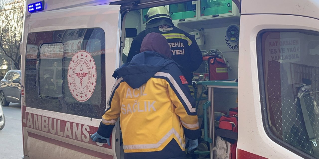 Eskişehir’de 8 katlı binada yangın!