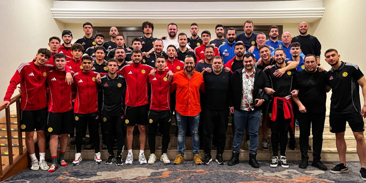 "Birlikte inançla omuz omuza"