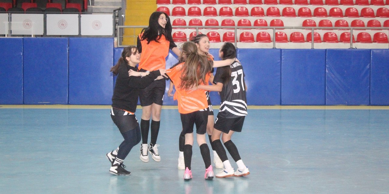 Finalin adı belli oldu