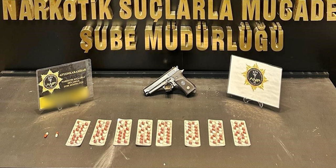 114 adet uyuşturucu hap ile tabanca ele geçirildi