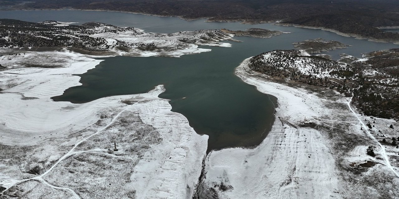 Porsuk Barajı'nda geriye çekilen su tedirgin etti