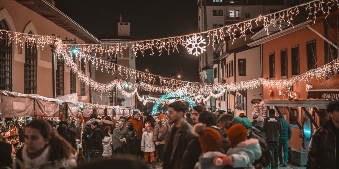 Yeni Yıl Pazarı’ndan en güzel kareler