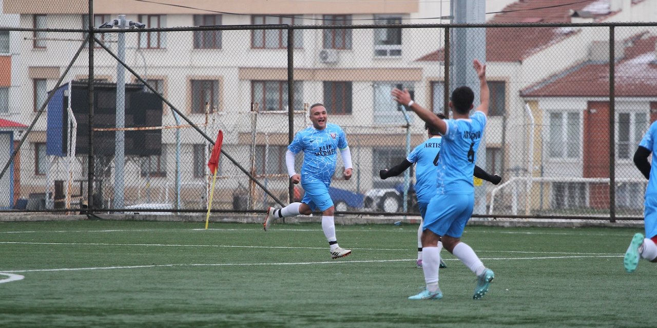 Zirveye Artı çağrı (2-1)