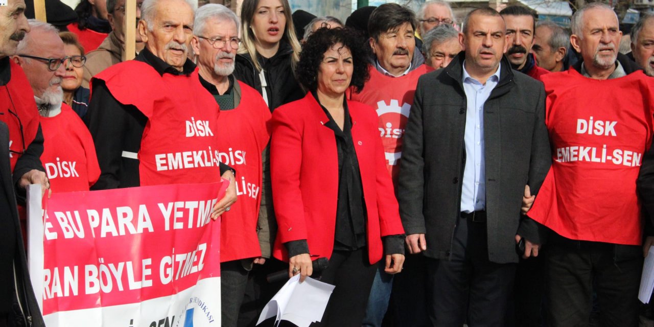 DİSK Emekli Sen Eskişehir Şubesi’den emekli zammına tepki