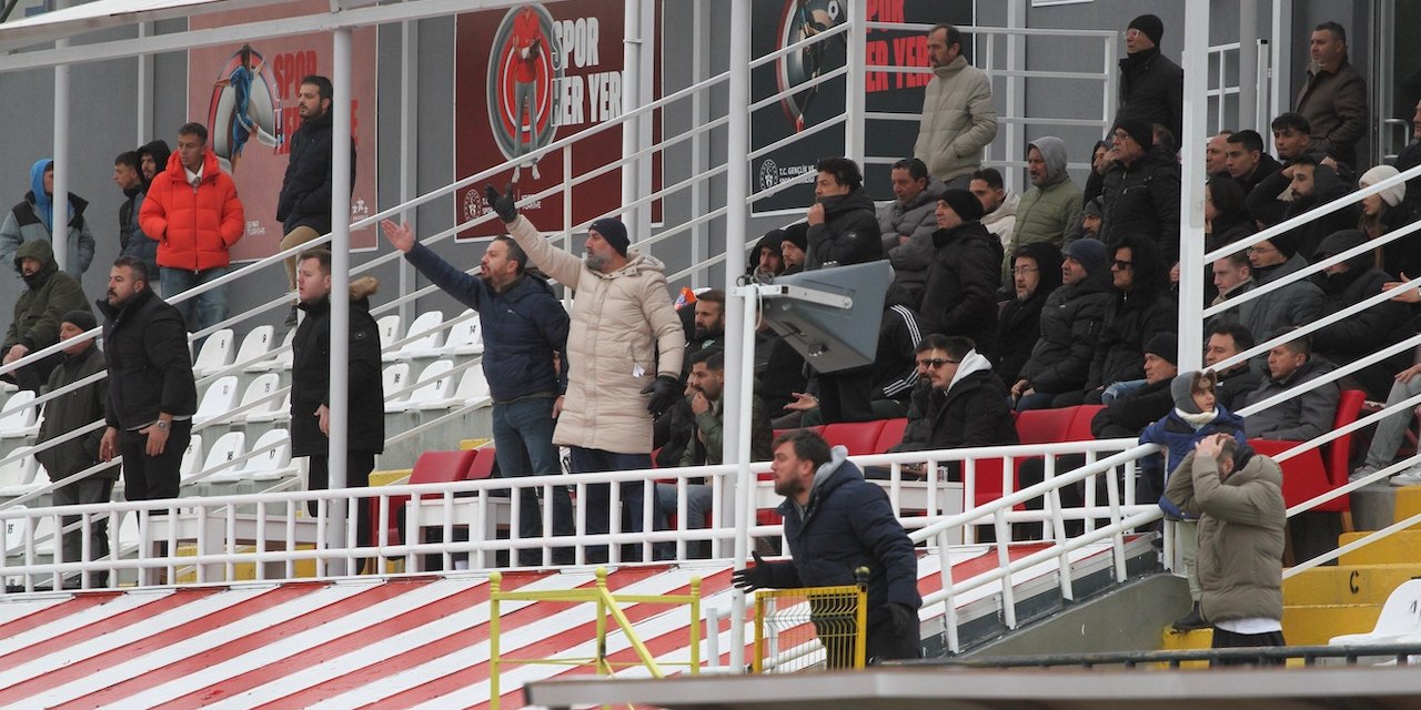 Hakem yönetimine sert tepki