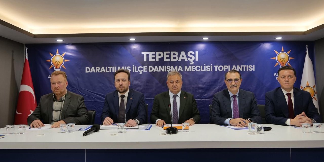AK Parti Eskişehir teşkilatı bir araya geldi