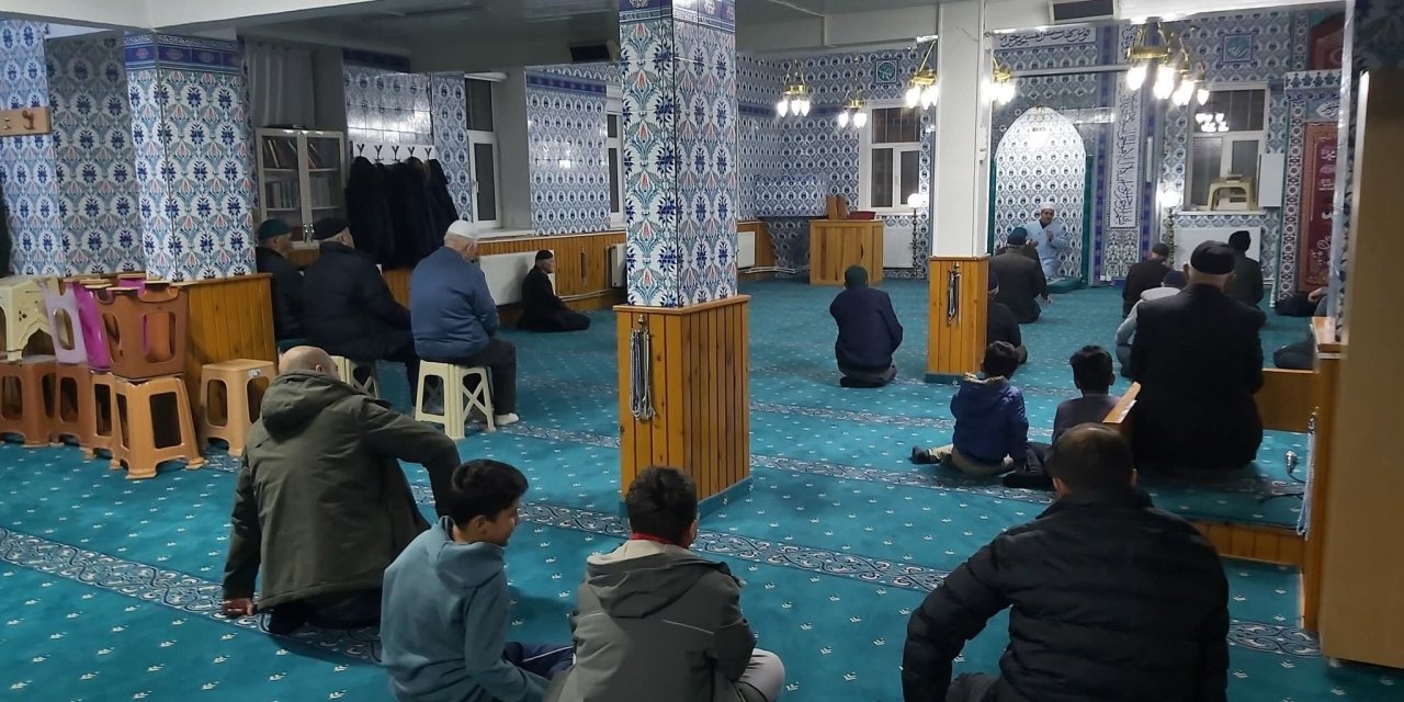 Seyitgazi'de yatsı namazı buluşması düzenlendi