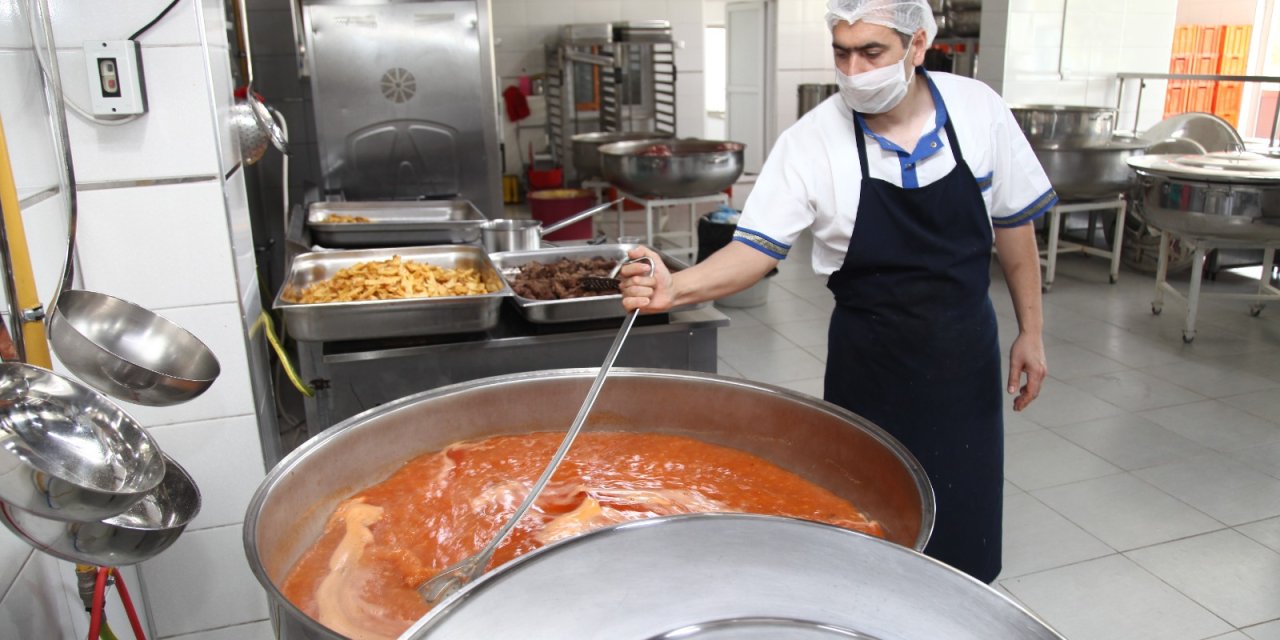 Odunpazarı Aşevi'nden iki yılda 1 milyon porsiyon sıcak yemek