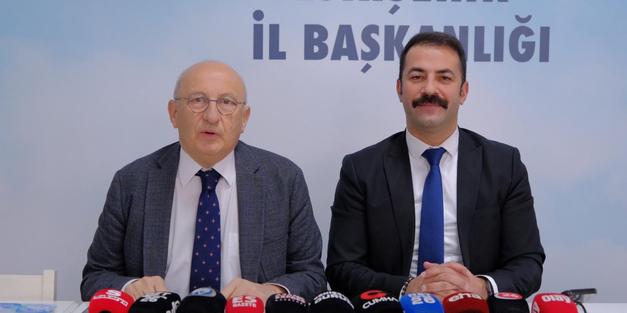 Utku Çakırözer basına yönelik baskılara dikkat çekti