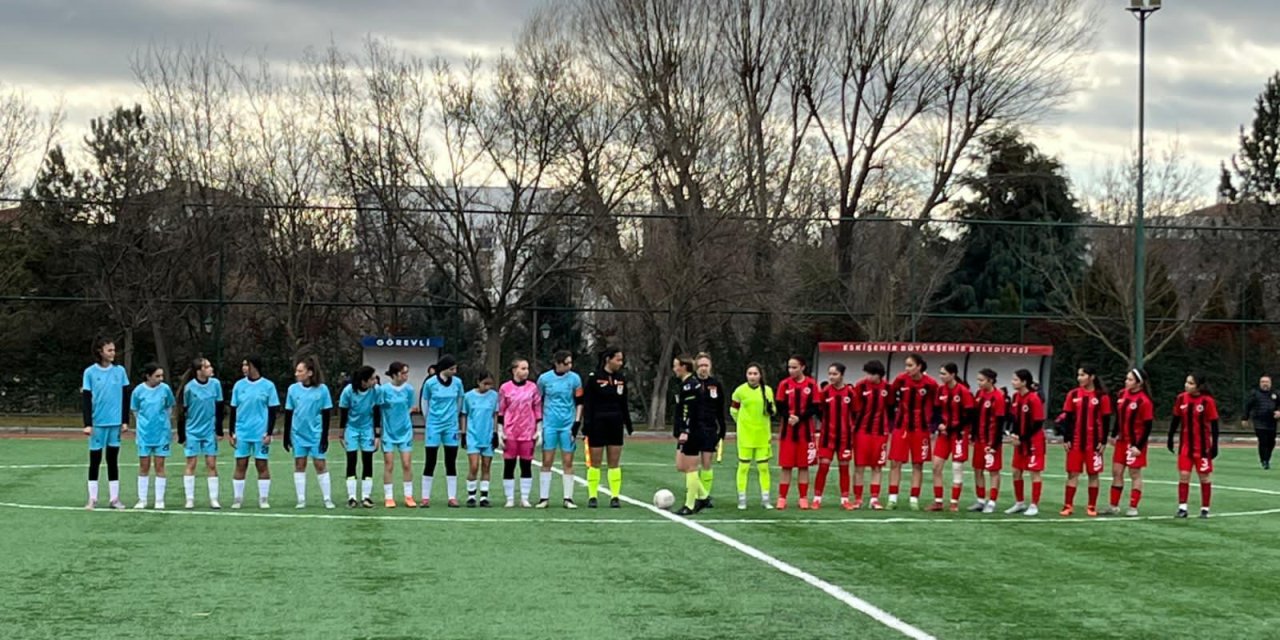 Ağır yenilgiyle başladılar