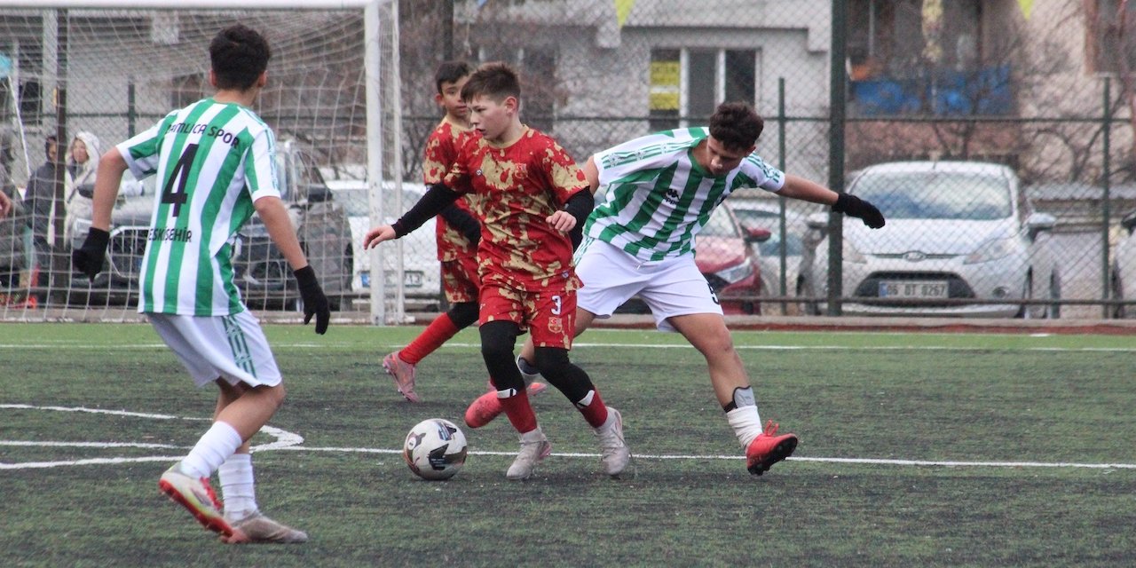 U15 Ligi start aldı