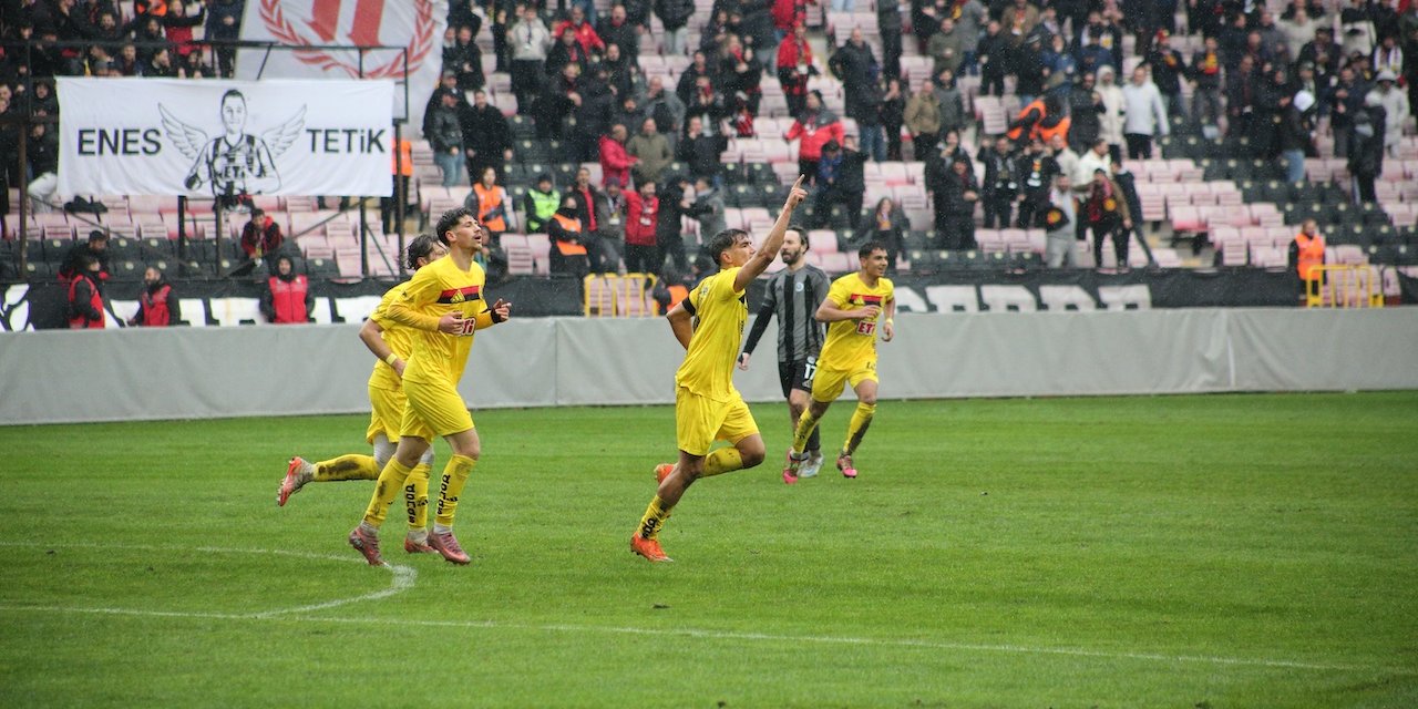 Akın’dan gol şov...