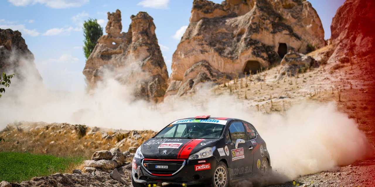 Şampiyonlar kupalarını aldı