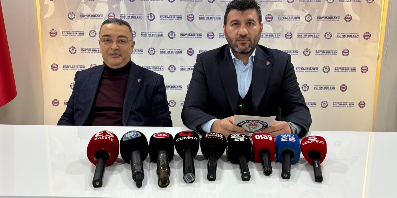 İbrahim Akar engeli öğretmenlerin mağduriyetini dile getirdi