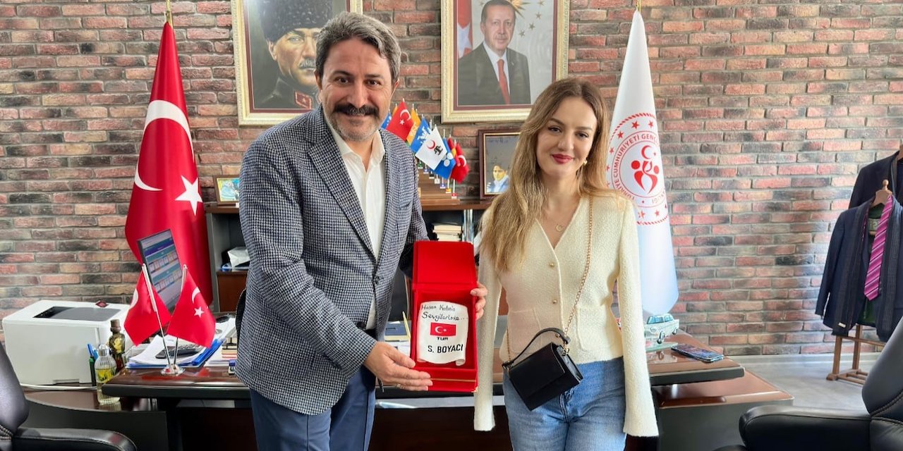 Milli yüzücümüz Sümeyye Boyacı’dan anlamlı ziyaret