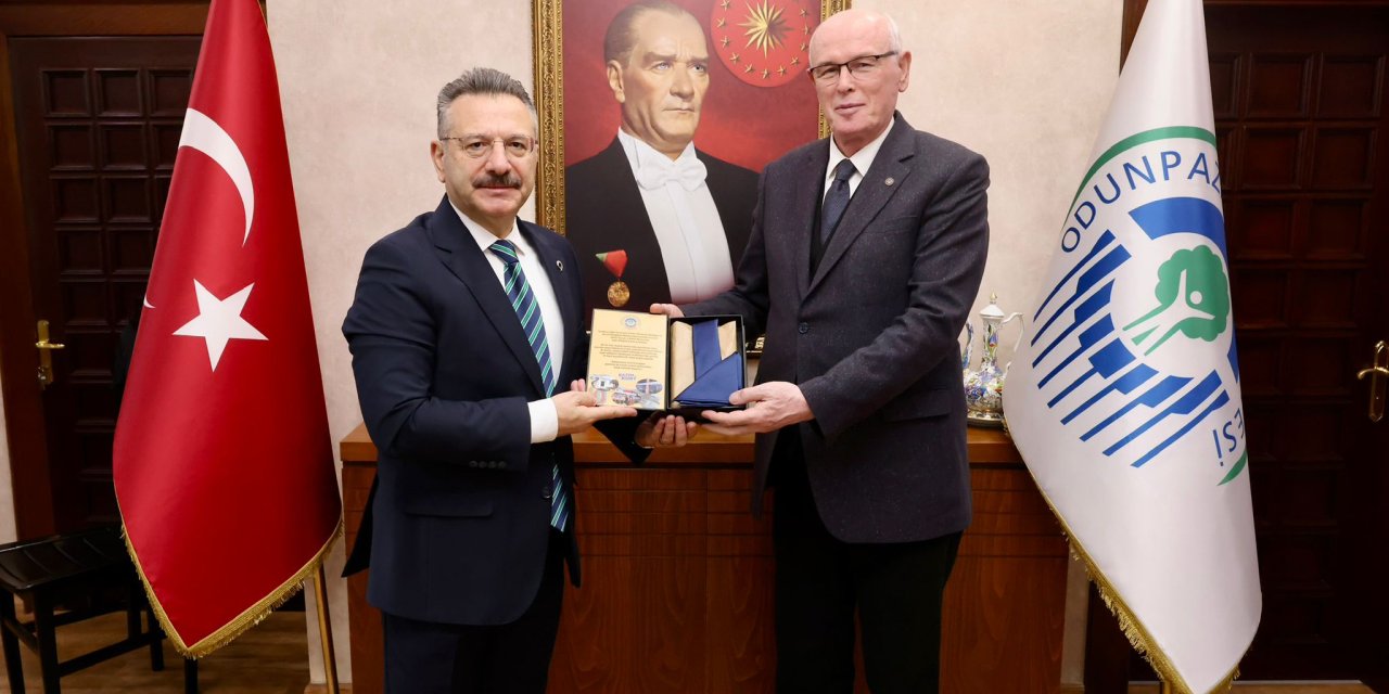 Vali Aksoy'dan Kazım Kurt’a veda