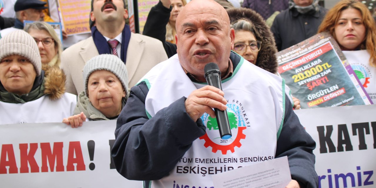 Eskişehir'de emekliler hakları için her gün sokakta