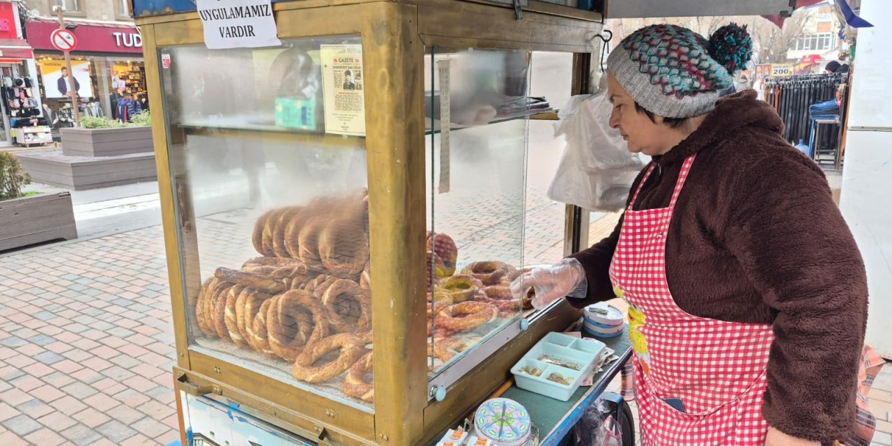 Eskişehir'de askıda simit uygulamasını suistimal edenlere tepki!