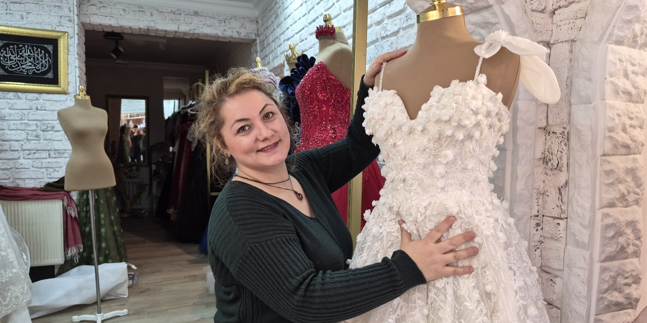 Gelinlikçiler yaz sezonu hazırlıklarına şimdiden başladı