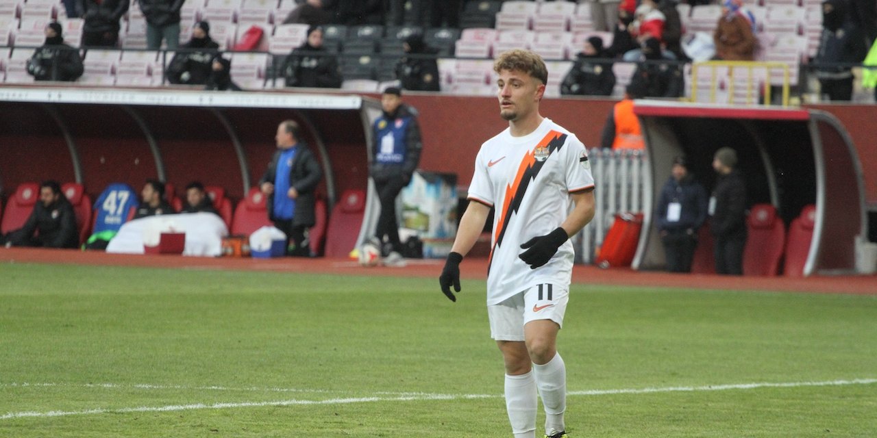 Es Es karşısında tanıdık isimler