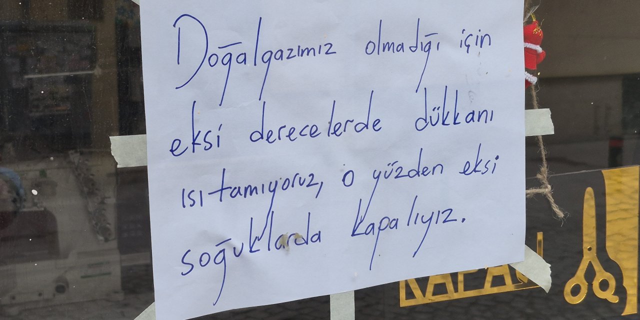 Eskişehir'de esnaf soğuktan dükkanını açamıyor