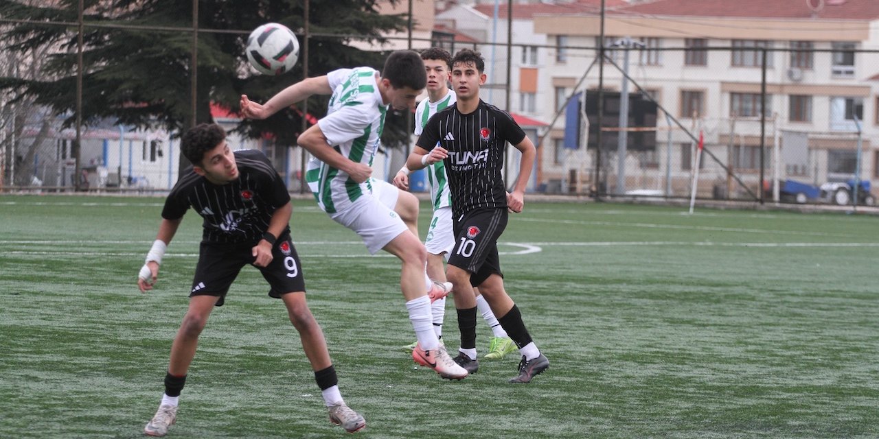 3 takım garantiledi