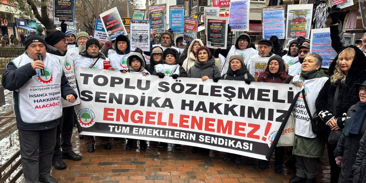 Eskişehir'de emeklilerden kar altında zam tepkisi